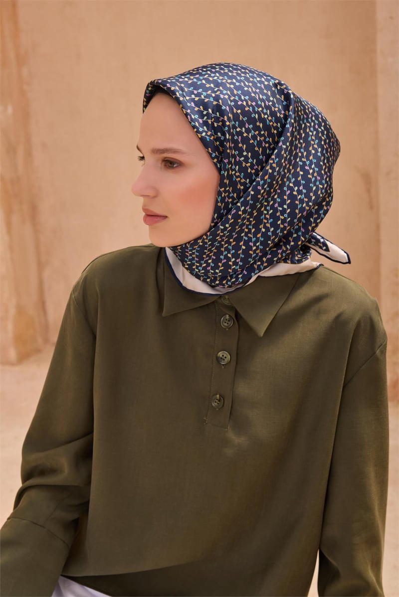 {URUNSEO_TITLE} | BELLI | BELLİ İPEK EŞARP | BELLİ ÇIÇEK DESENI İPEK EŞARP 4128D TWILL - 86