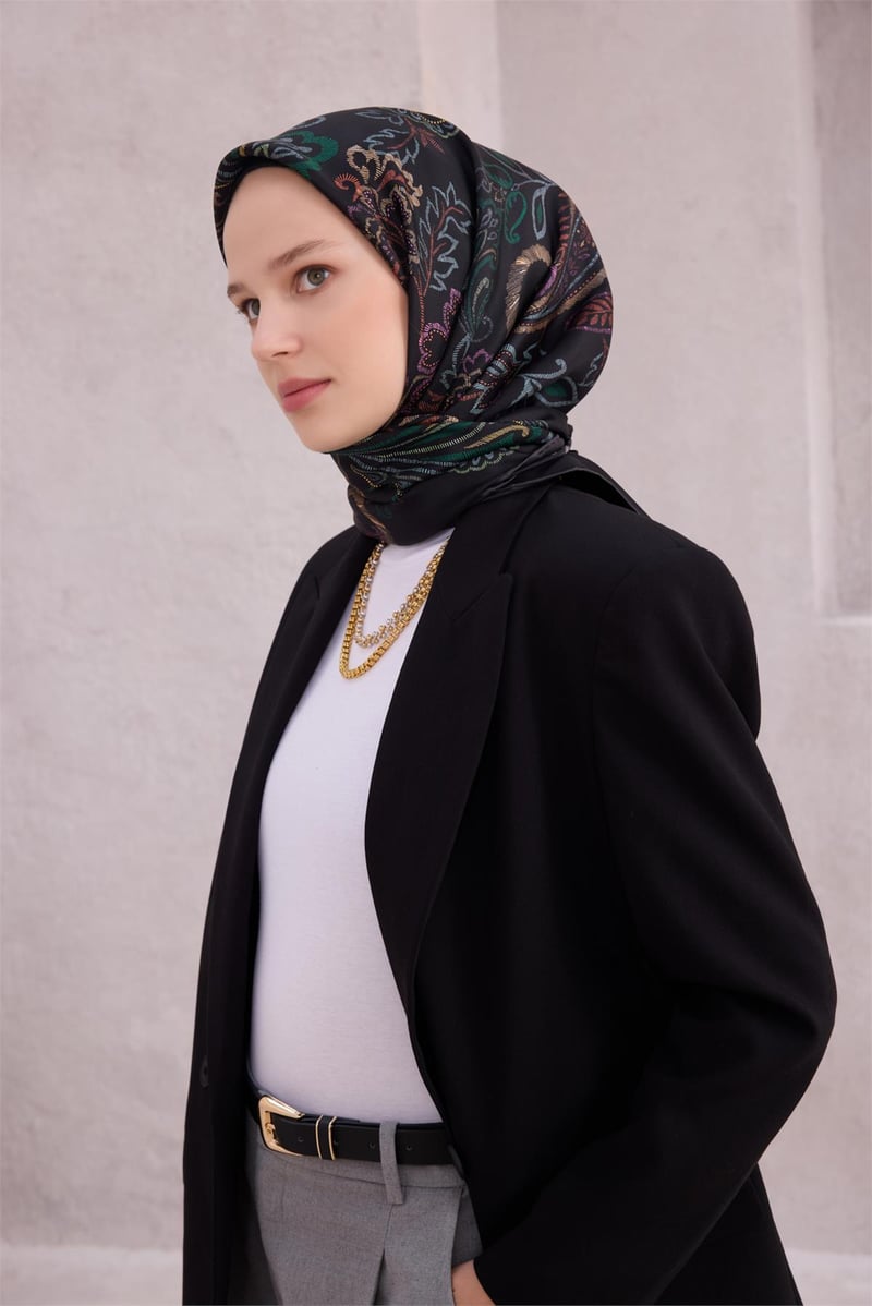{URUNSEO_TITLE} | BELLI | BELLİ İPEK EŞARP | BELLİ ÇİÇEKLİ DESEN İPEK EŞARP 4207D (TWILL) SİYAH - 34
