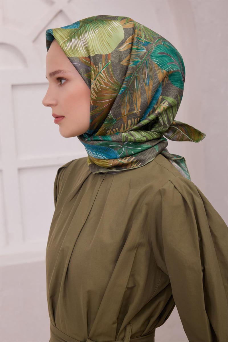 {URUNSEO_TITLE} | BELLI | BELLİ İPEK EŞARP | BELLİ ÇİÇEKLİ DESEN İPEK EŞARP 4225D (TWILL) HAKİ - 84