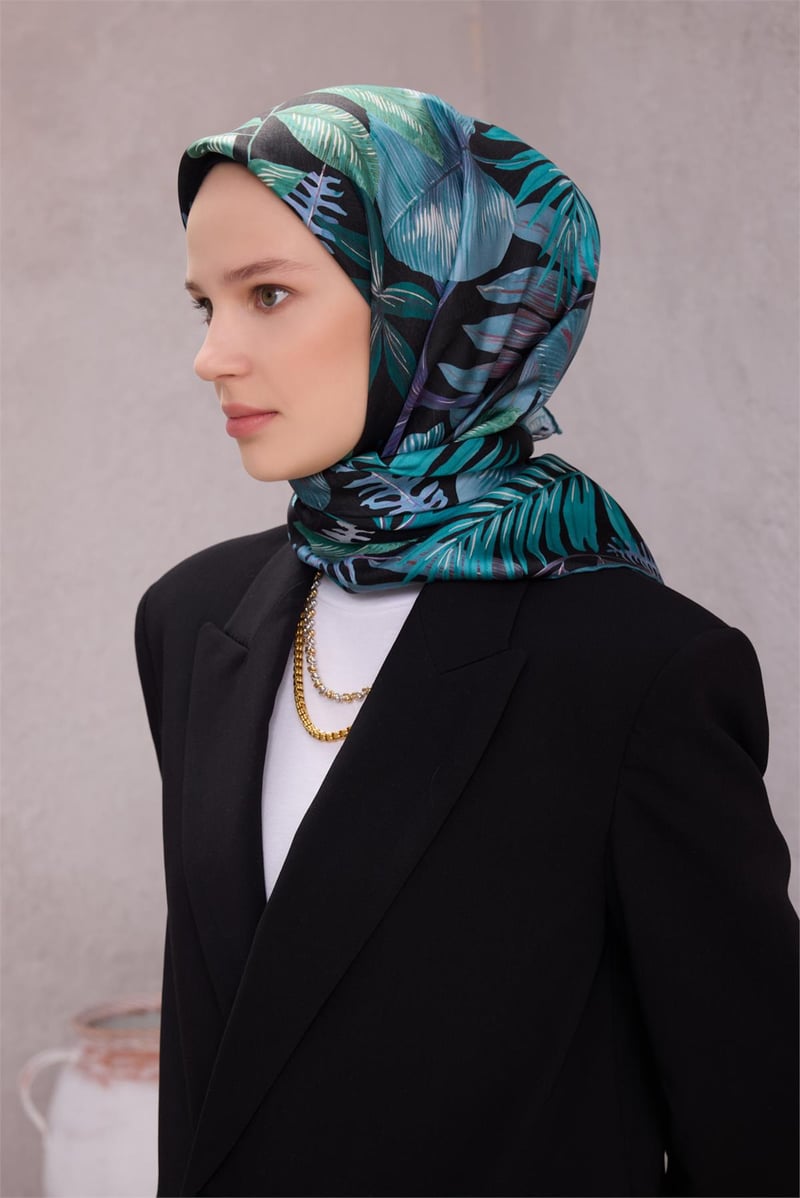 {URUNSEO_TITLE} | BELLI | BELLİ İPEK EŞARP | BELLİ ÇİÇEKLİ DESEN İPEK EŞARP 4225D (TWILL) SİYAH - 80