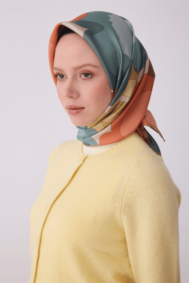 Belli Çok Renkli Çiçek Desen %100 Twill İpek Eşarp 4306-80