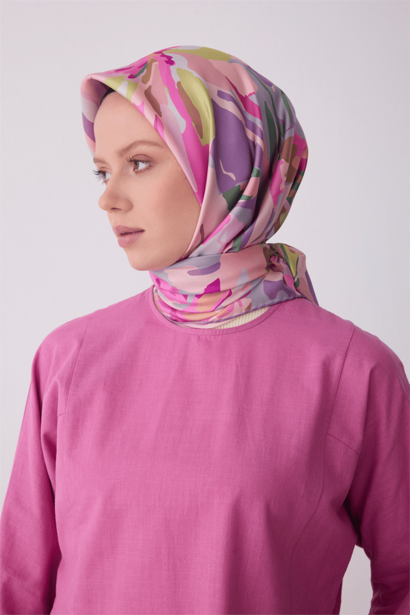 Belli Çok Renkli Çiçek Desen %100 Twill İpek Eşarp 4315-35