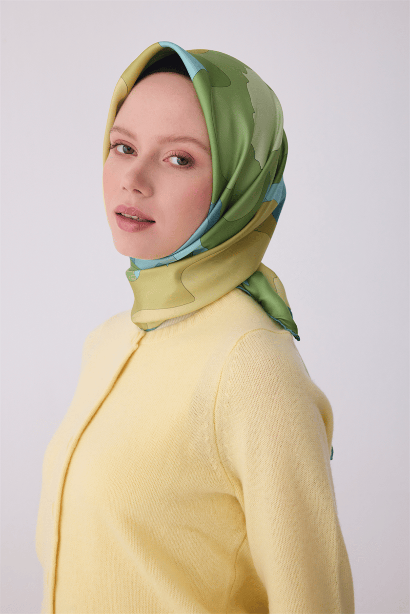 Belli Çok Renkli Çiçek Desen %100 Twill İpek Eşarp 4306-53