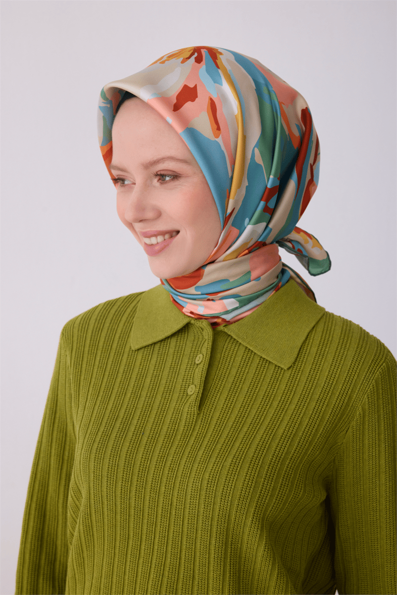 Belli Çok Renkli Çiçek Desen %100 Twill İpek Eşarp 4315-02