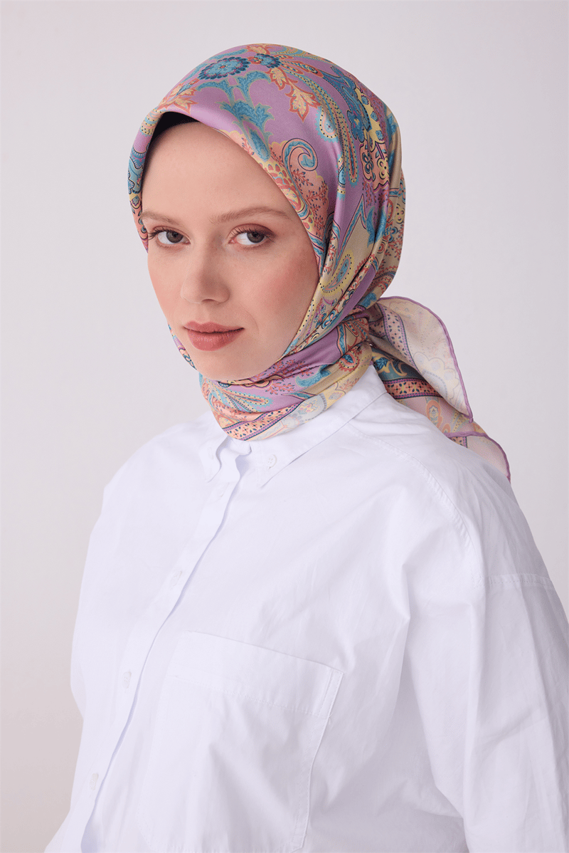 Belli Çok Renkli Etnik Desen %100 Twill İpek Eşarp 4304-80
