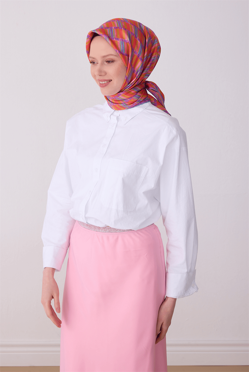 Belli Çok Renkli Geometrik Desen %100 Twill İpek Eşarp 4302-80