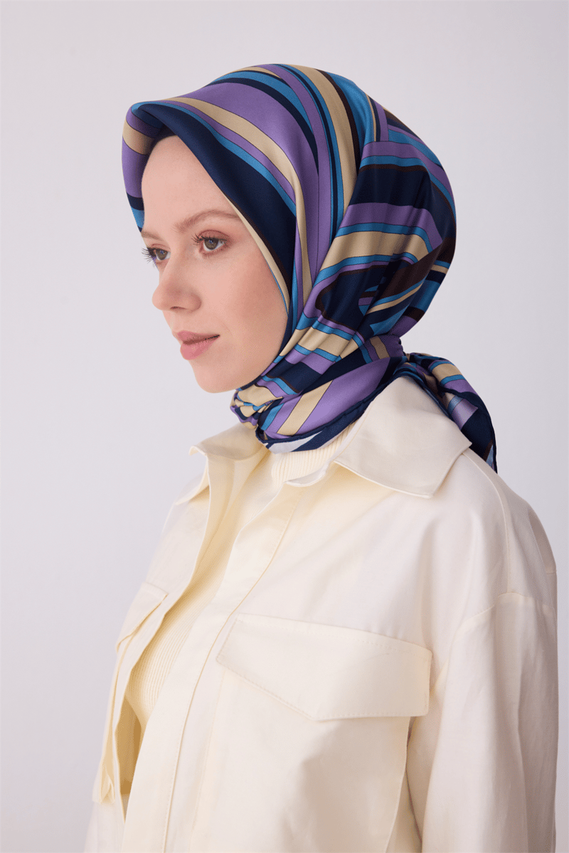 Belli Çok Renkli Geometrik Desen %100 Twill İpek Eşarp 4311-85