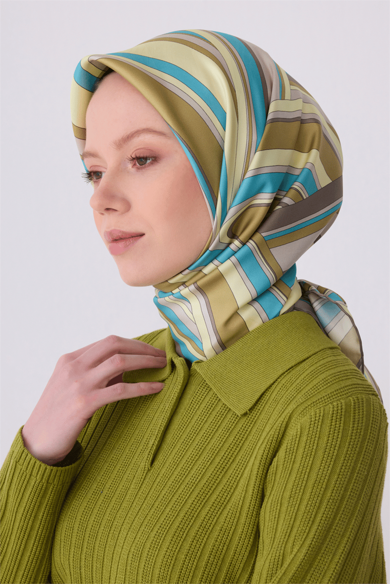 Belli Çok Renkli Geometrik Desen %100 Twill İpek Eşarp 4311-34