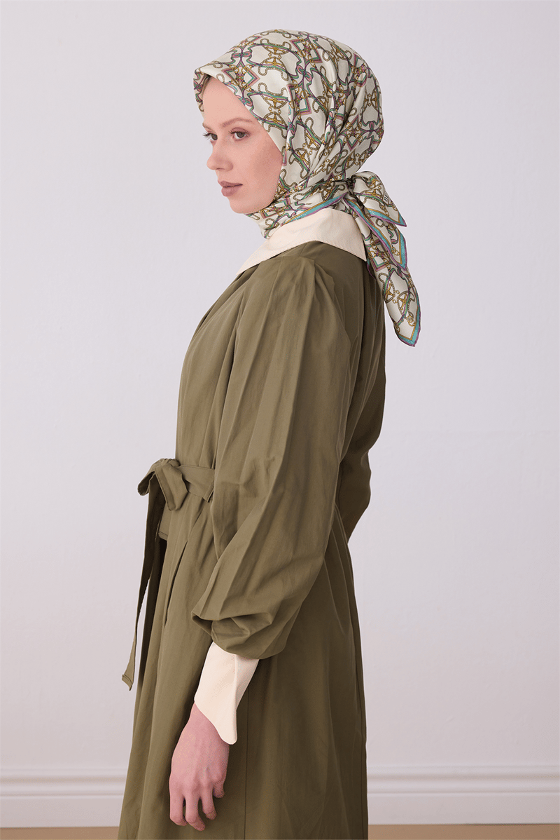 Belli Çok Renkli Klasik Desen %100 Twill İpek Eşarp 4328-83