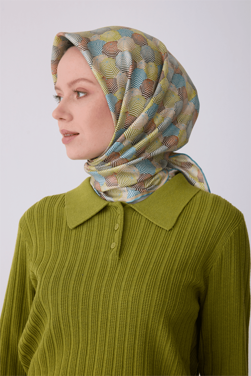 Belli Çok Renkli Obje Desen %100 Twill İpek Eşarp 4313-82