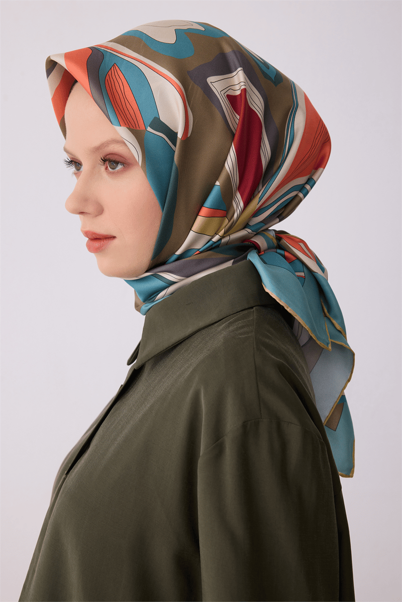 Belli Çok Renkli Soyut Desen %100 Twill İpek Eşarp 4318-81