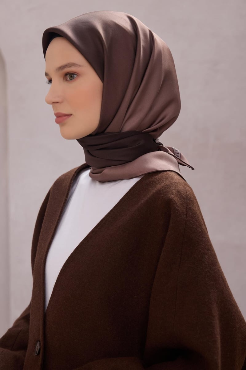 {URUNSEO_TITLE} | BELLI | BELLİ İPEK EŞARP | BELLİ DEGRADE DESEN İPEK EŞARP 4224D (TWILL) KAHVE - 82