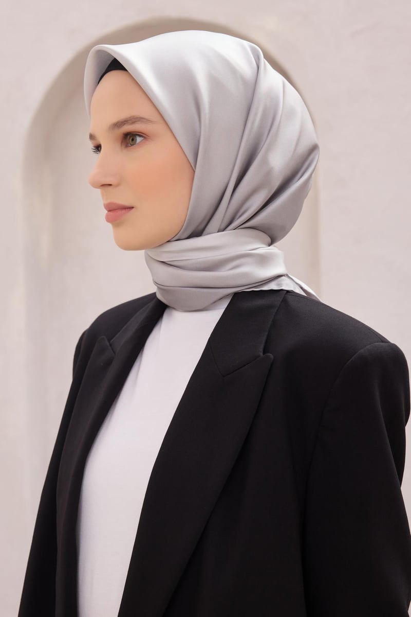{URUNSEO_TITLE} | BELLI | BELLİ İPEK EŞARP | BELLİ DEGRADE DESEN İPEK EŞARP 4224D (TWILL) GÜMÜŞ - 58