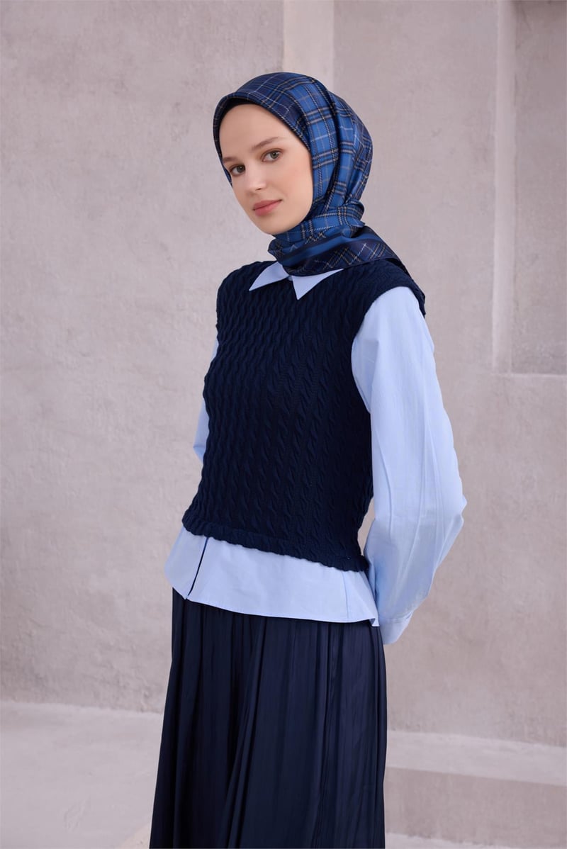 {URUNSEO_TITLE} | BELLI | BELLİ İPEK EŞARP | BELLİ EKOSE DESEN İPEK EŞARP 4218D (TWILL) LACİVERT - 87