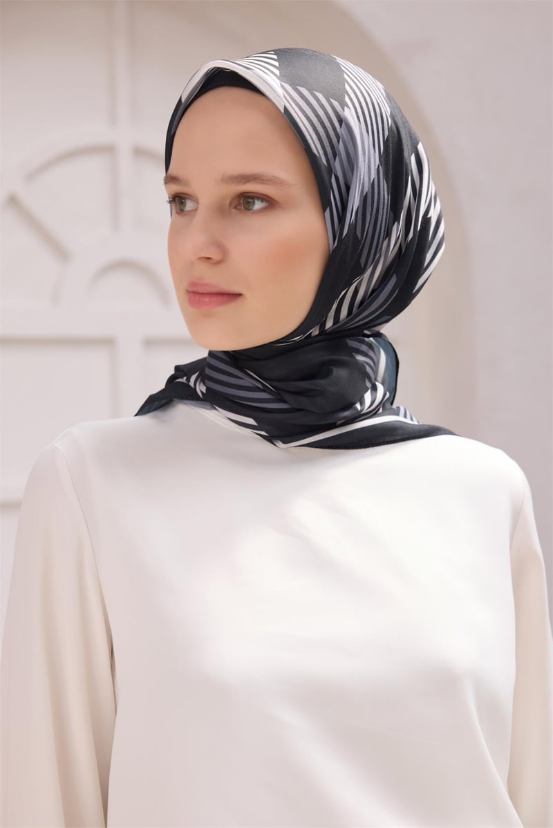 {URUNSEO_TITLE} | BELLI | POLYESTER EŞARP | BELLİ EKOSE DESEN NOVA SİYAH EŞARP 1005