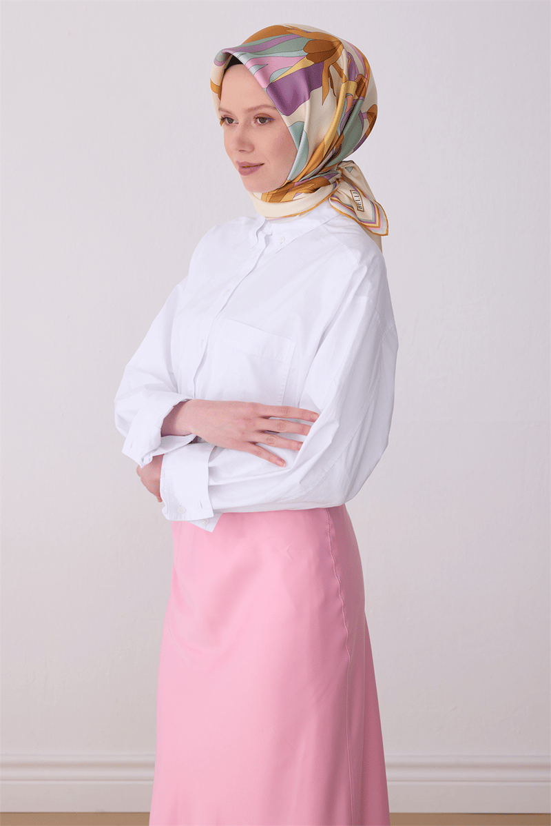 Belli Ekru Çiçek Desen %100 Twill İpek Eşarp 4303-83
