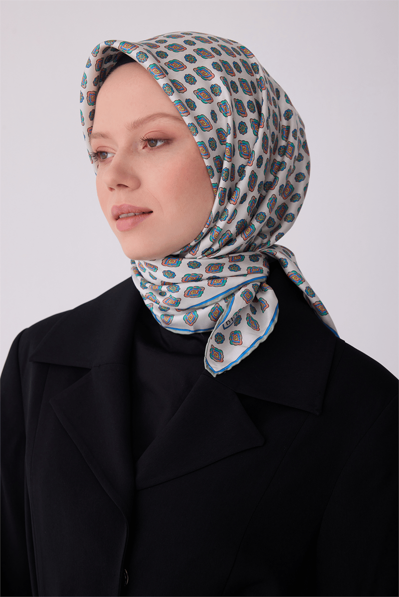 Belli Ekru Etnik Desen %100 Twill İpek Eşarp 4308-87