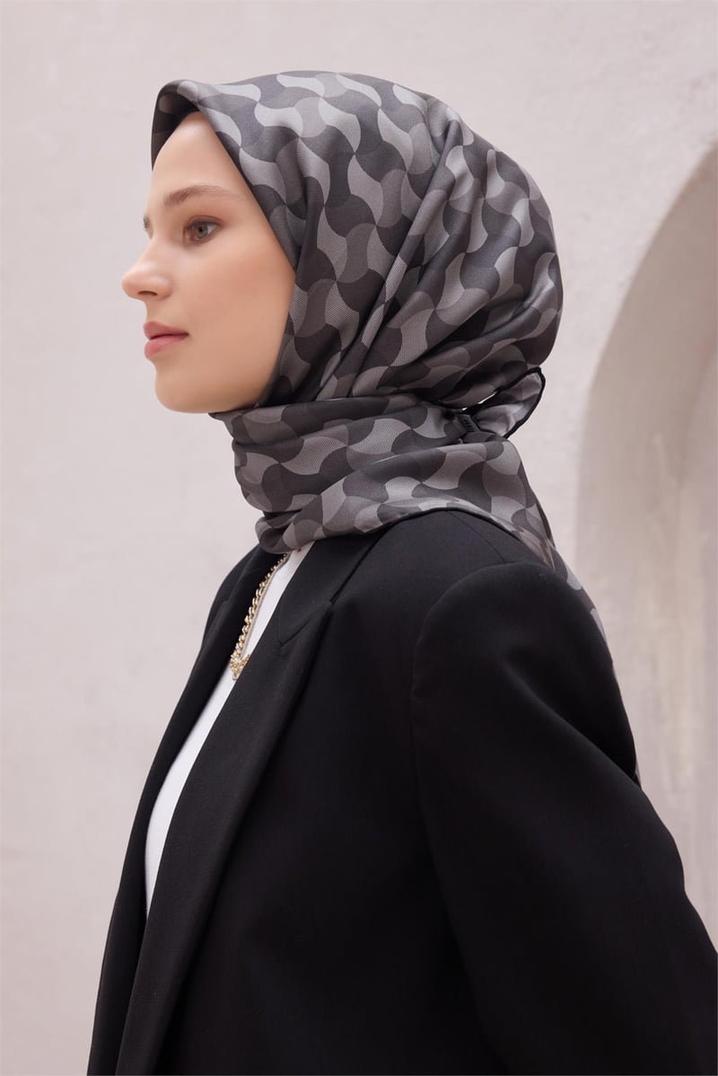 {URUNSEO_TITLE} | BELLI | BELLİ İPEK EŞARP | BELLİ GEOMETİK DESEN İPEK EŞARP 4211D (TWILL) SİYAH - 54