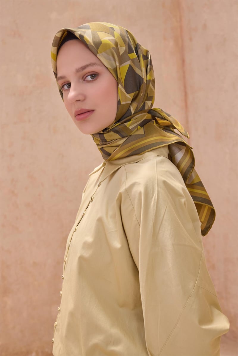 {URUNSEO_TITLE} | BELLI | BELLİ İPEK EŞARP | BELLİ GEOMETRIK DESEN İPEK EŞARP 4106D TWILL - 82