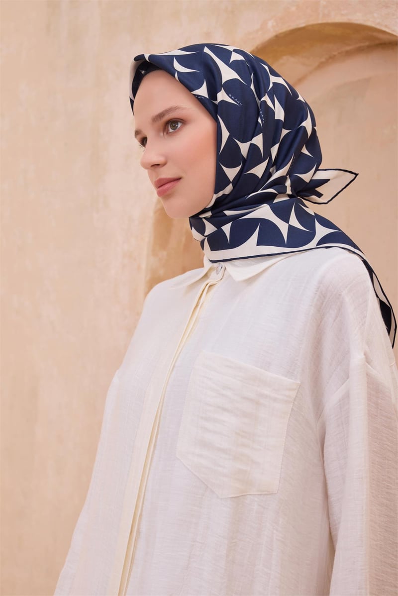 {URUNSEO_TITLE} | BELLI | BELLİ İPEK EŞARP | BELLİ GEOMETRIK DESEN İPEK EŞARP 4117D TWILL - 86