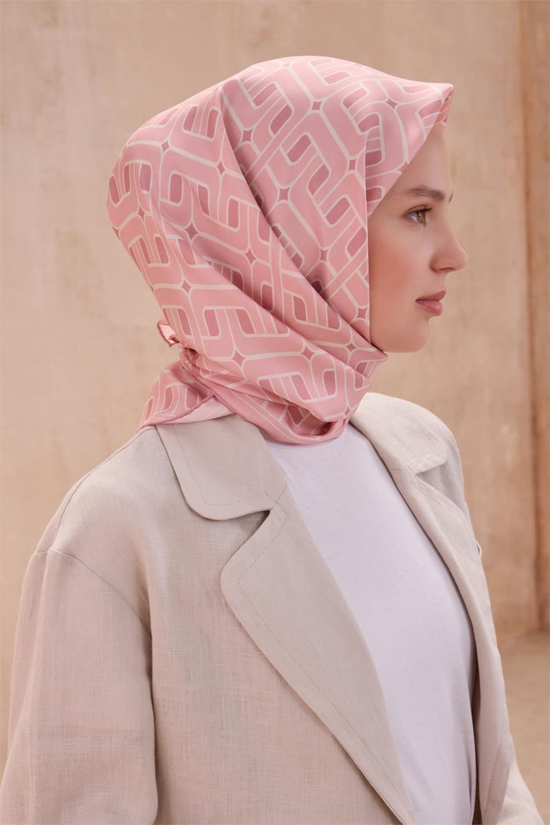 {URUNSEO_TITLE} | BELLI | BELLİ İPEK EŞARP | BELLİ GEOMETRIK DESEN İPEK EŞARP 4118D TWILL - 88