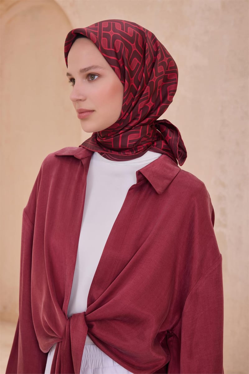 {URUNSEO_TITLE} | BELLI | BELLİ İPEK EŞARP | BELLİ GEOMETRIK DESEN İPEK EŞARP 4118D TWILL - 88