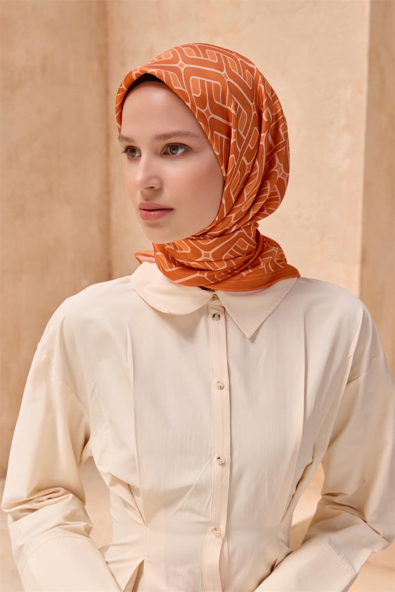 {URUNSEO_TITLE} | BELLI | BELLİ İPEK EŞARP | BELLİ GEOMETRIK DESEN İPEK EŞARP 4118D TWILL - 88