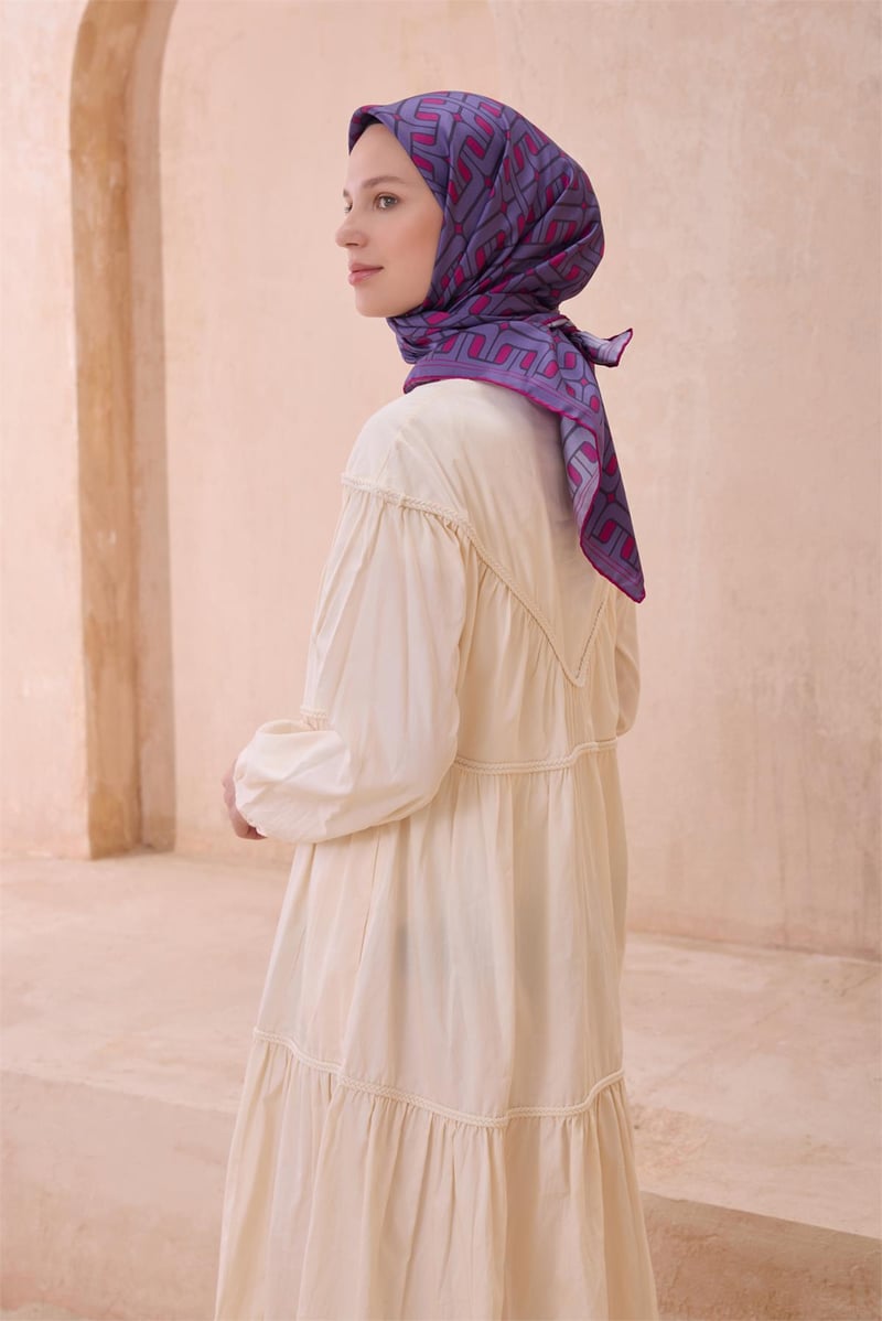 {URUNSEO_TITLE} | BELLI | BELLİ İPEK EŞARP | BELLİ GEOMETRIK DESEN İPEK EŞARP 4118D TWILL - 88