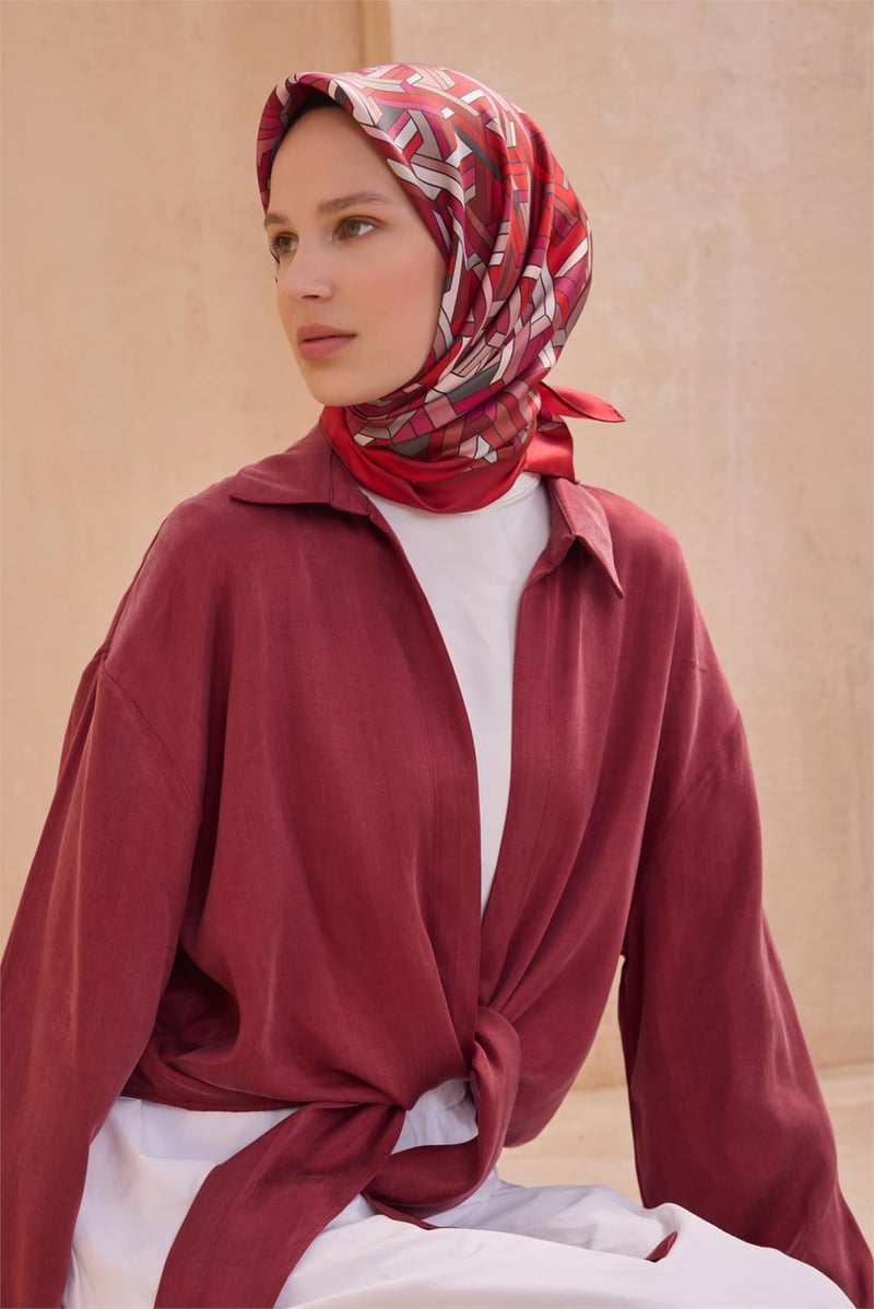 {URUNSEO_TITLE} | BELLI | BELLİ İPEK EŞARP | BELLİ GEOMETRIK DESEN İPEK EŞARP 4119D TWILL - 84