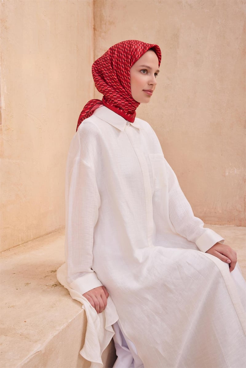 {URUNSEO_TITLE} | BELLI | BELLİ İPEK EŞARP | BELLİ GEOMETRIK DESEN İPEK EŞARP 4124D TWILL - 86
