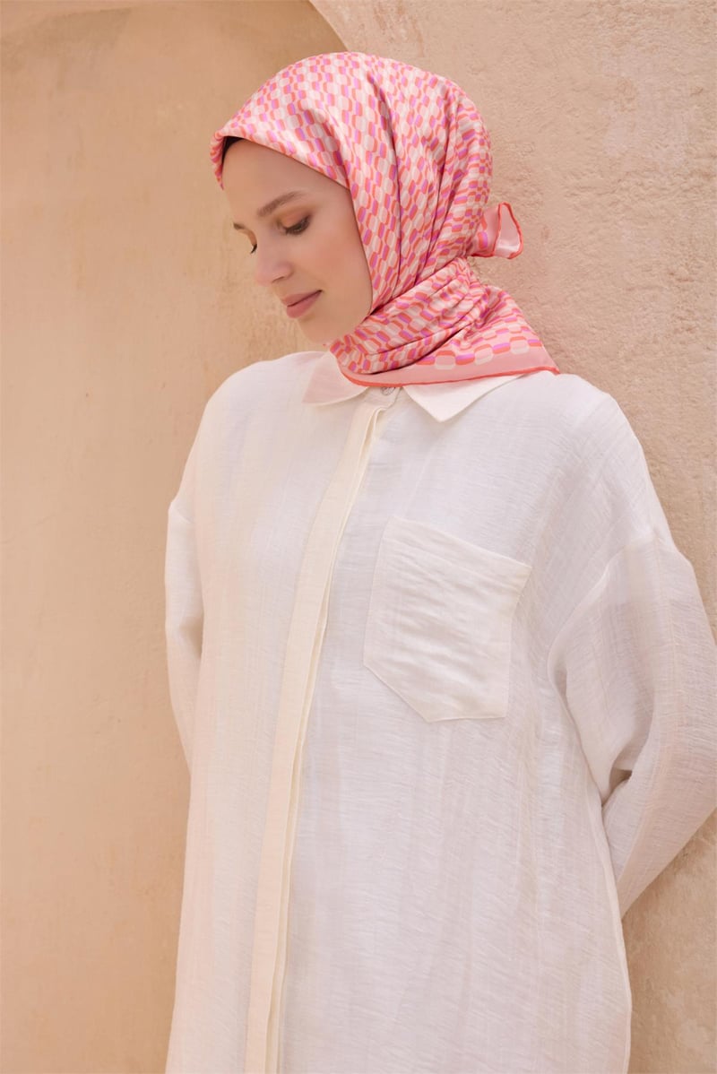 {URUNSEO_TITLE} | BELLI | BELLİ İPEK EŞARP | BELLİ GEOMETRIK DESEN İPEK EŞARP 4124D TWILL - 86