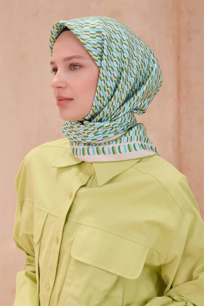 {URUNSEO_TITLE} | BELLI | BELLİ İPEK EŞARP | BELLİ GEOMETRIK DESEN İPEK EŞARP 4124D TWILL - 86