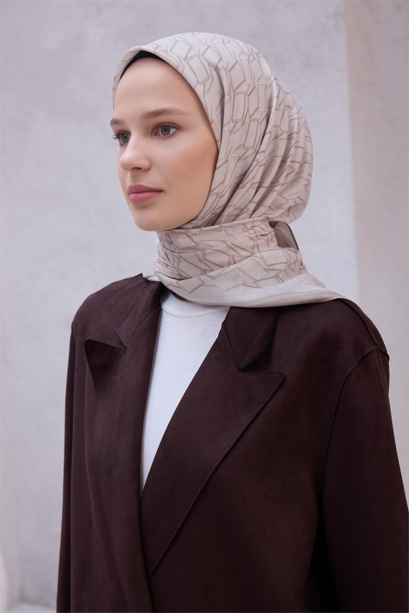 {URUNSEO_TITLE} | BELLI | POLYESTER EŞARP | BELLİ GEOMETRİK DESEN NOVA BEJ EŞARP 1014
