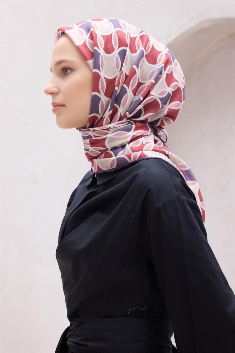 {URUNSEO_TITLE} | BELLI | POLYESTER EŞARP | BELLİ GEOMETRİK DESEN NOVA KIRMIZI - BEJ EŞARP 1001