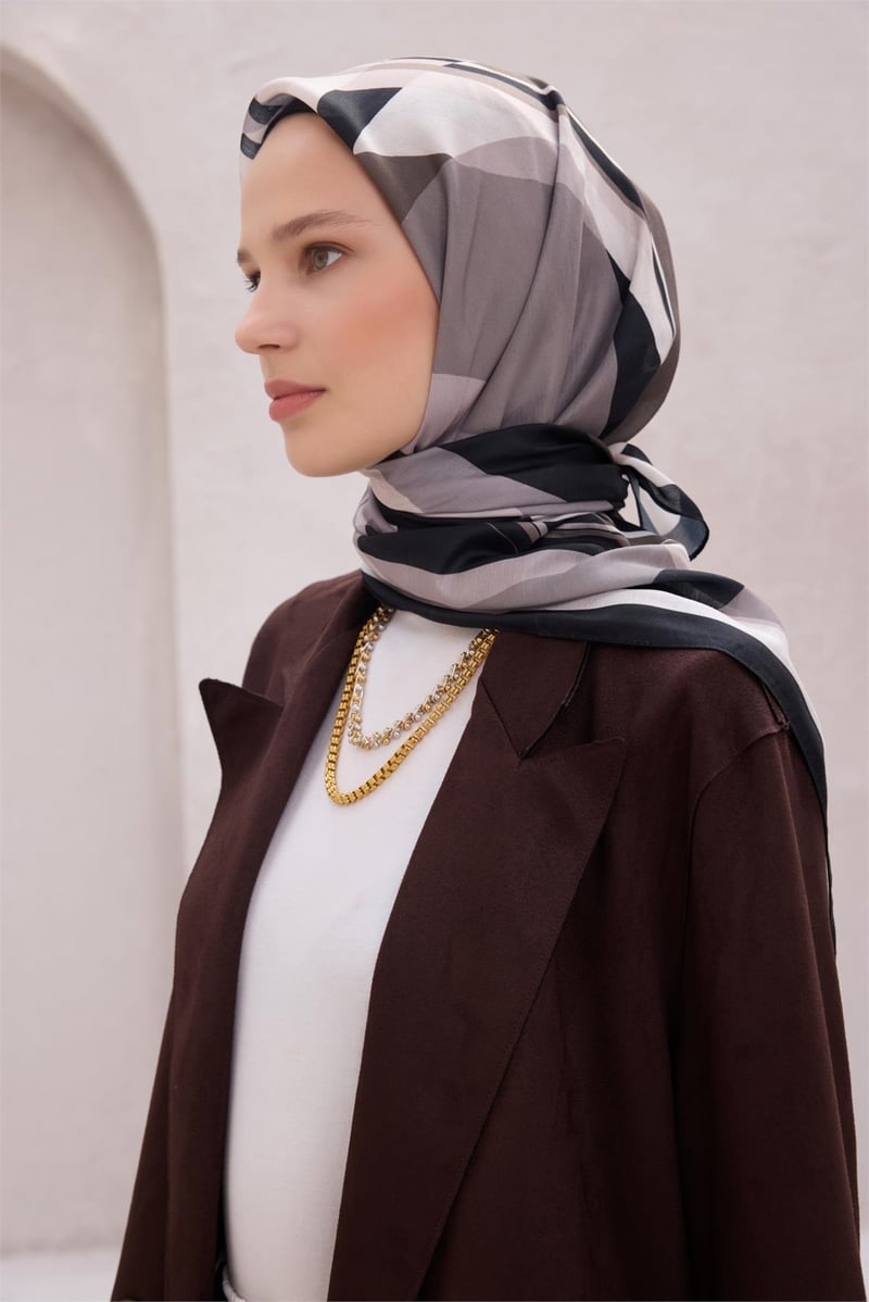 {URUNSEO_TITLE} | BELLI | POLYESTER EŞARP | BELLİ GEOMETRİK DESEN NOVA SİYAH EŞARP 1015