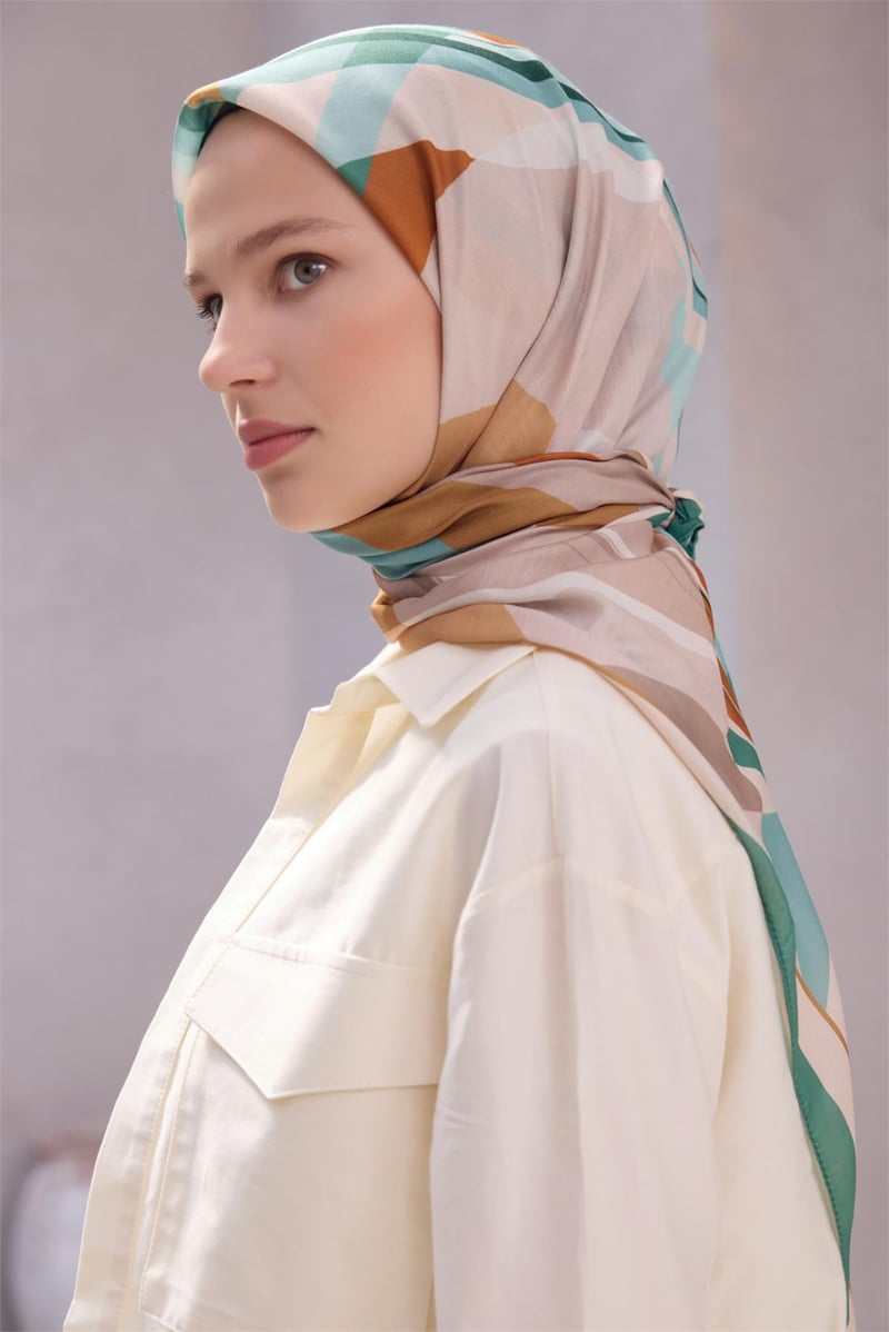 {URUNSEO_TITLE} | BELLI | POLYESTER EŞARP | BELLİ GEOMETRİK DESEN NOVA ZÜMRÜT EŞARP 1015