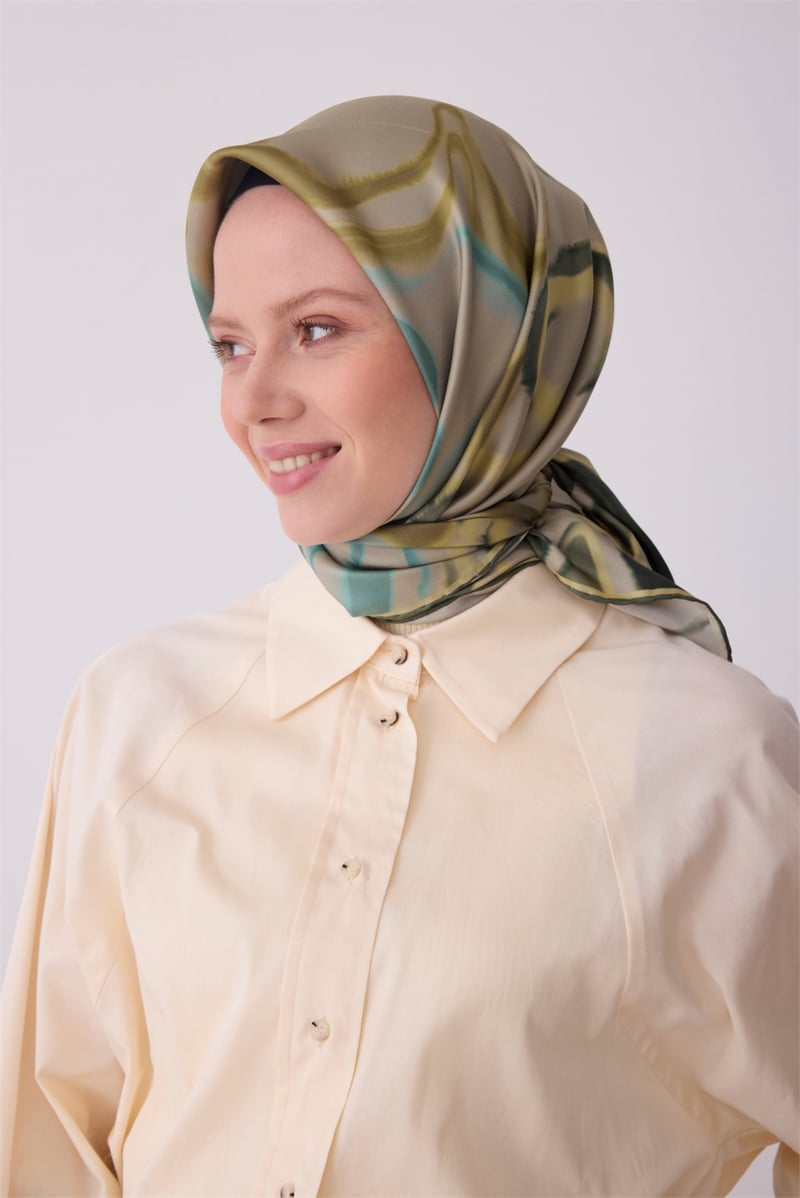Belli Haki Soyut Desen %100 Twill İpek Eşarp 4301-80