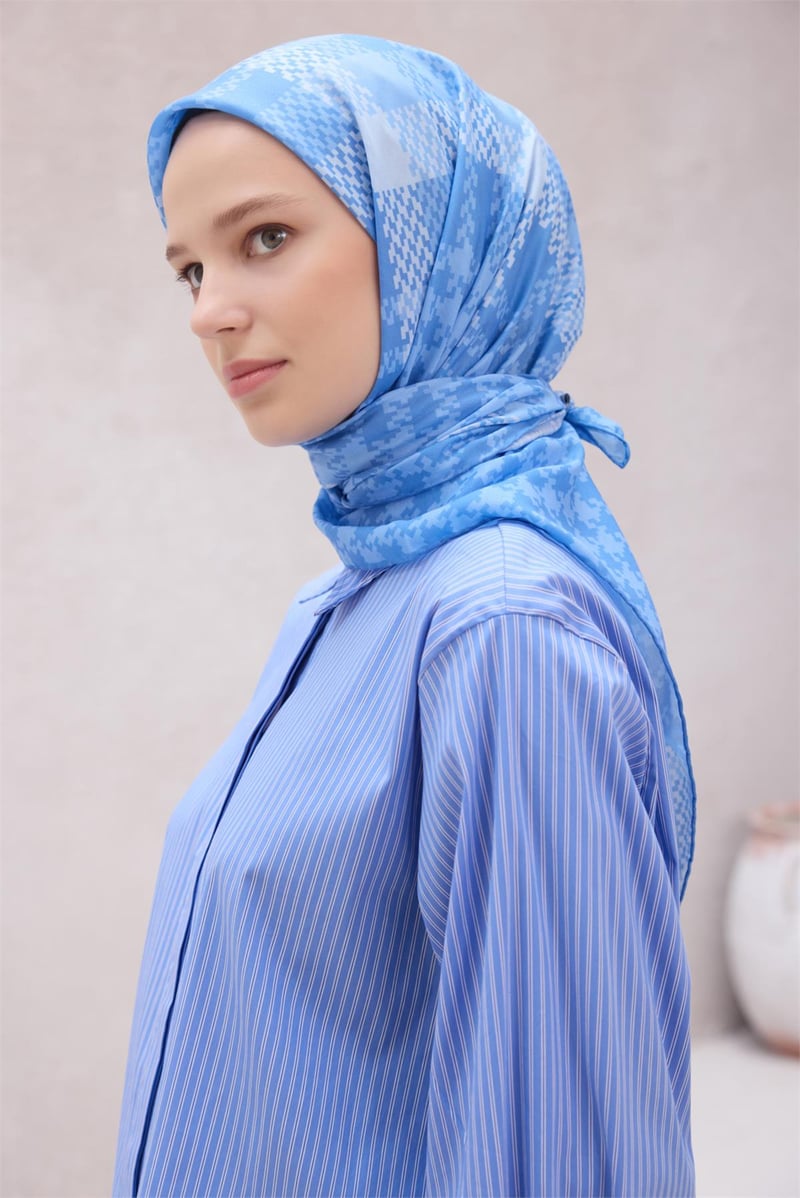 {URUNSEO_TITLE} | BELLI | POLYESTER EŞARP | BELLİ KAZAYAĞI DESENİ NOVA MAVİ EŞARP 1000