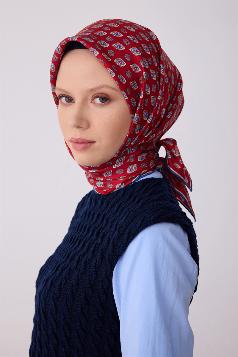 Belli Kırmızı Etnik Desen %100 Twill İpek Eşarp 4308-02