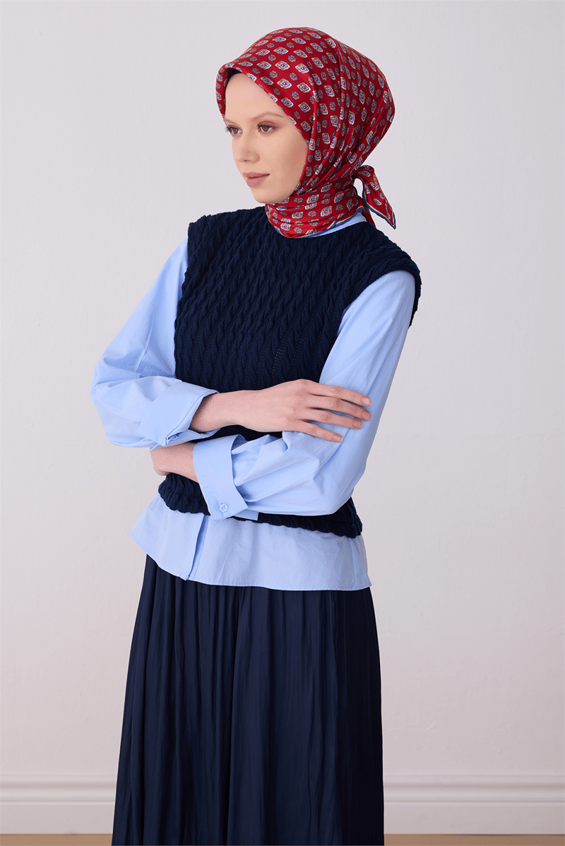 Belli Kırmızı Etnik Desen %100 Twill İpek Eşarp 4308-02