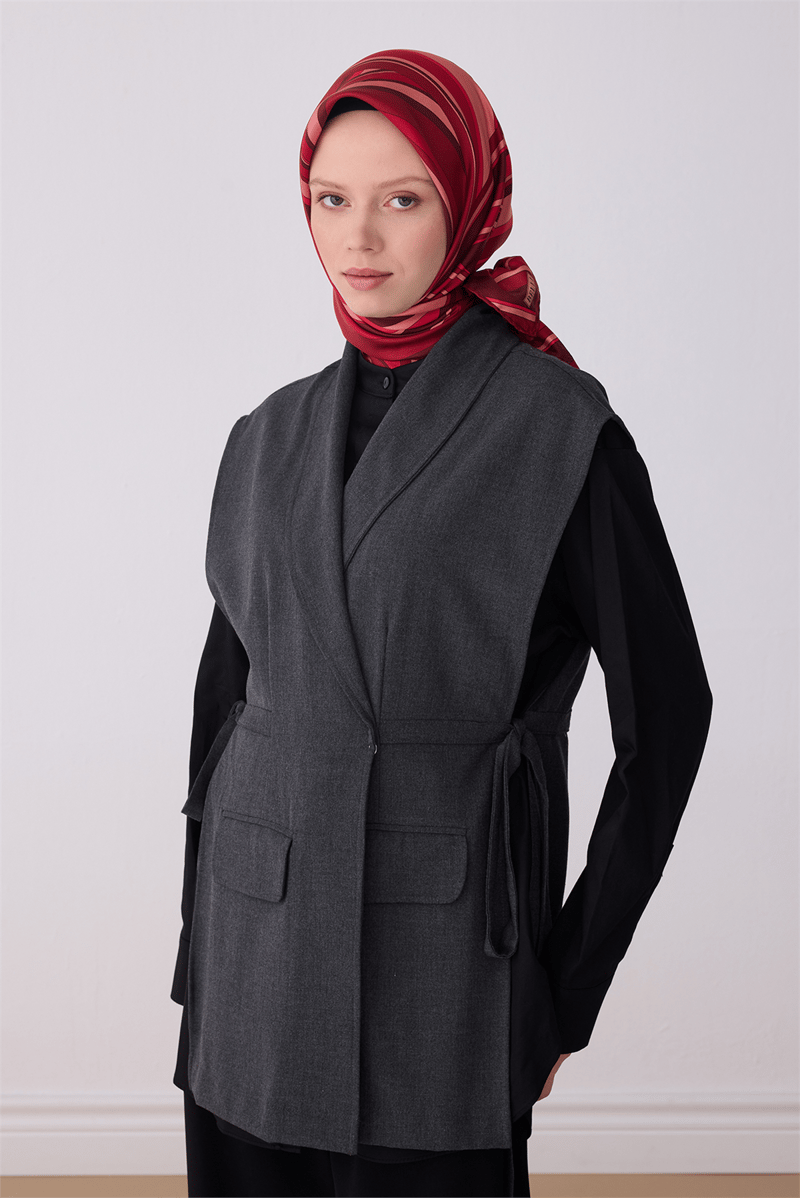 Belli Kırmızı Geometrik Desen %100 Twill İpek Eşarp 4311-06