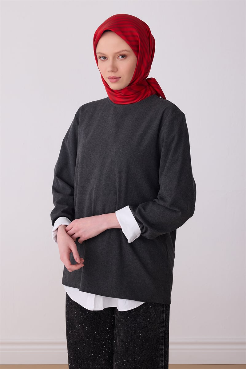 Belli Kırmızı Geometrik Desen %100 Twill İpek Eşarp 4325-03