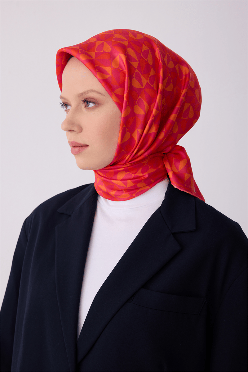 Belli Kırmızı Obje Desen %100 Twill İpek Eşarp 4322-31