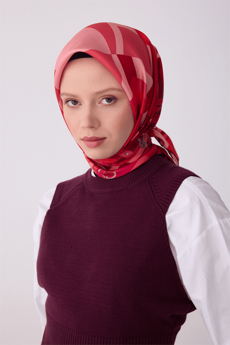 Belli Kırmızı Obje Desen %100 Twill İpek Eşarp 4300-04