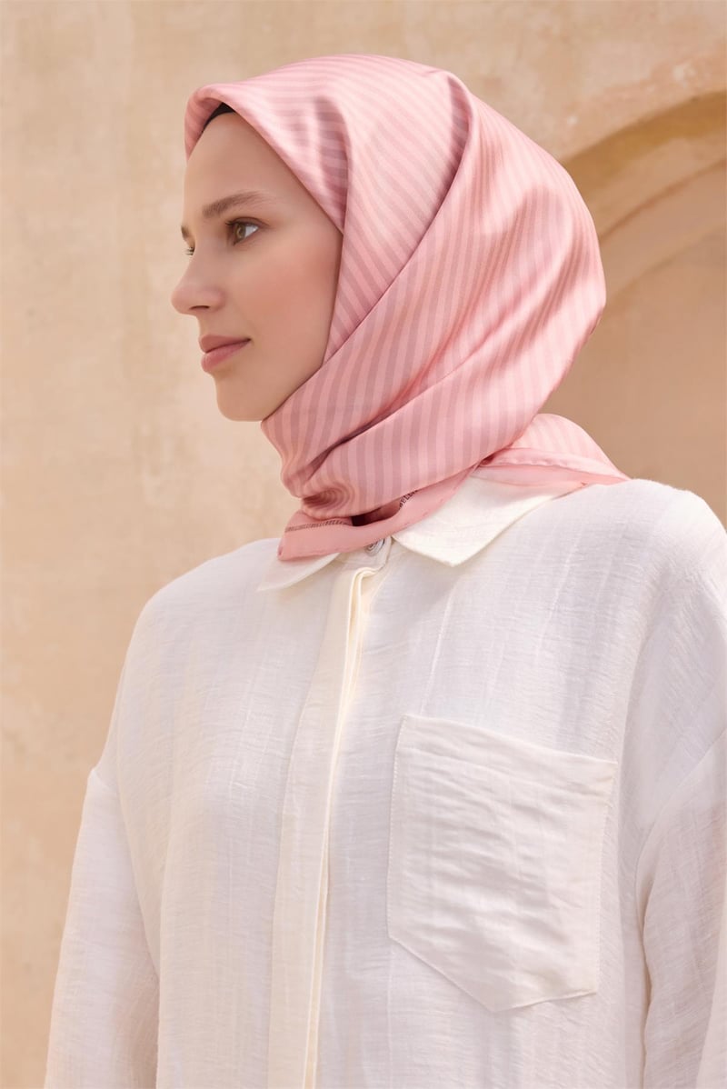 {URUNSEO_TITLE} | BELLI | BELLİ İPEK EŞARP | BELLİ KLASIK DESEN İPEK EŞARP 4115D TWILL - 92