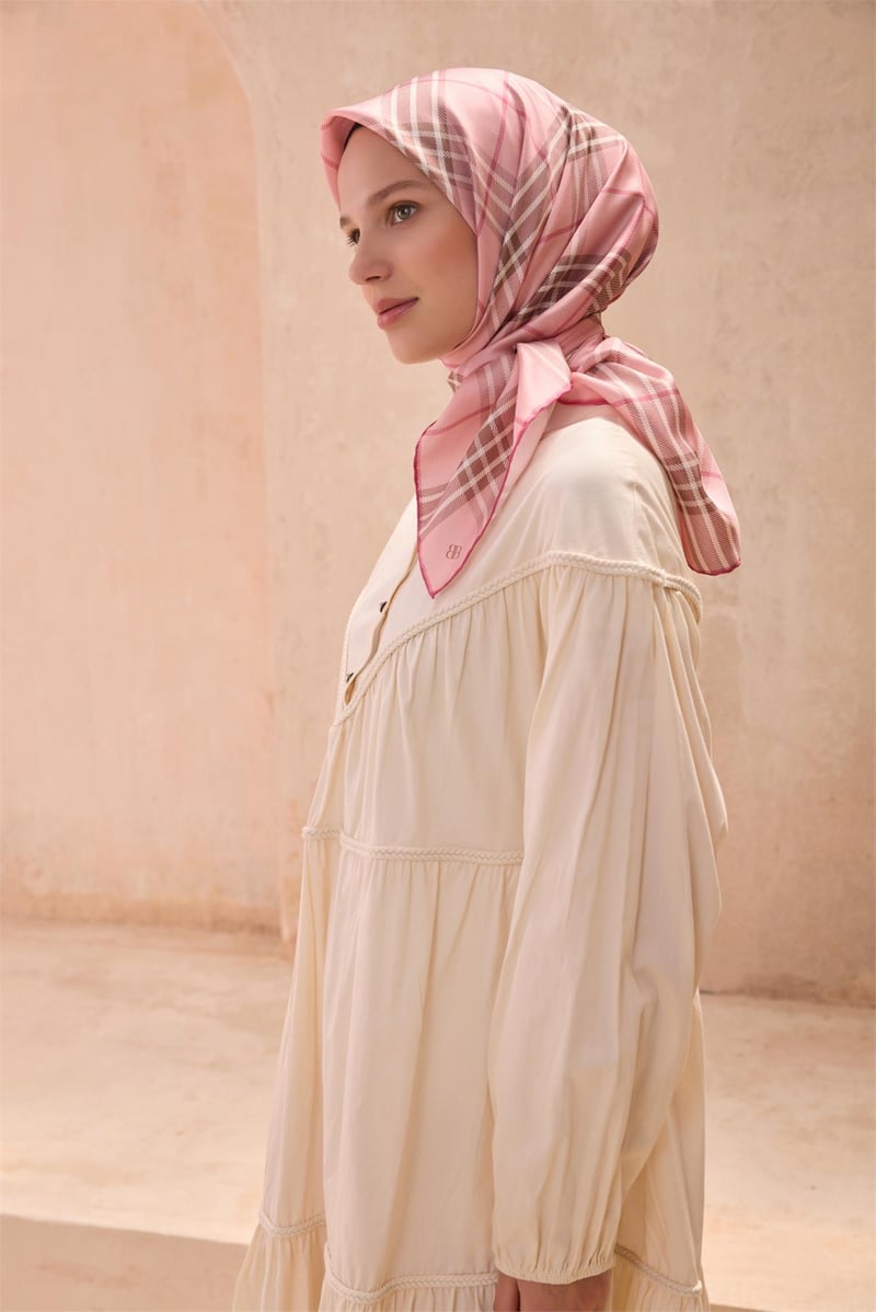 {URUNSEO_TITLE} | BELLI | BELLİ İPEK EŞARP | BELLİ KLASIK DESEN İPEK EŞARP 4122D TWILL - 84