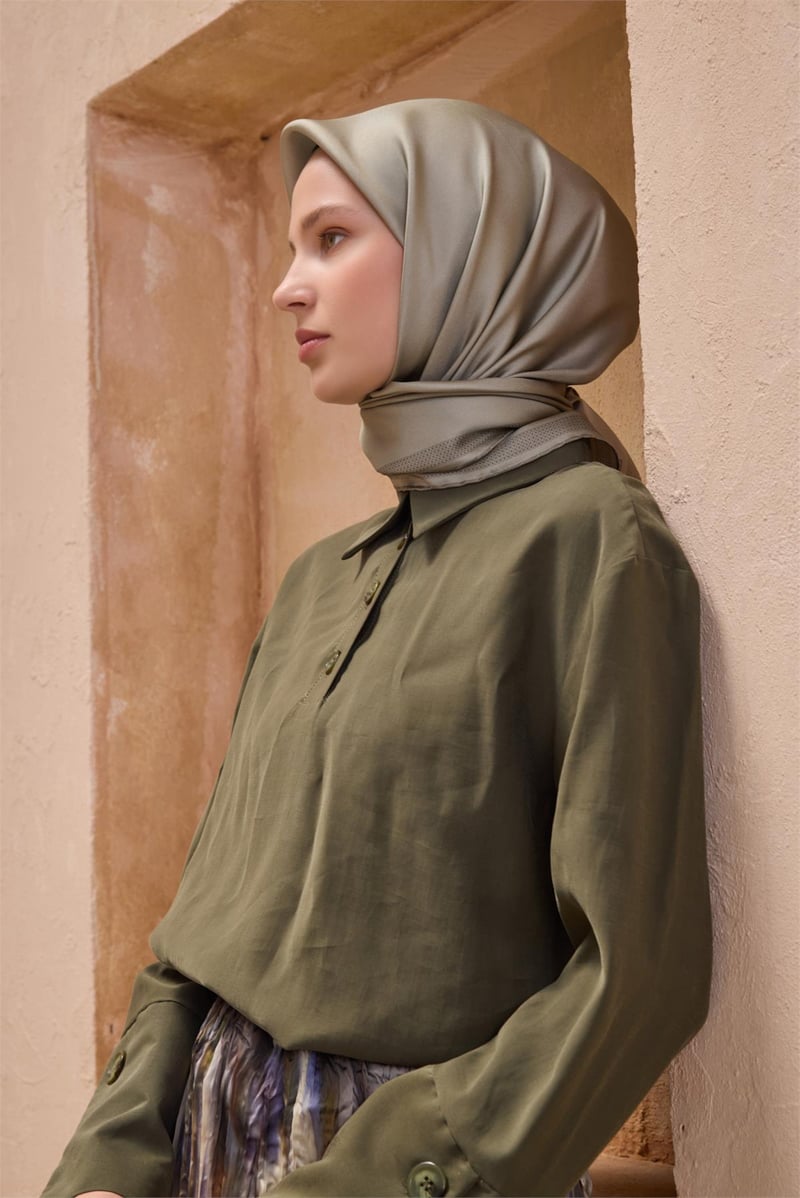 {URUNSEO_TITLE} | BELLI | BELLİ İPEK EŞARP | BELLİ KLASIK DESEN İPEK EŞARP 4129D TWILL - 89
