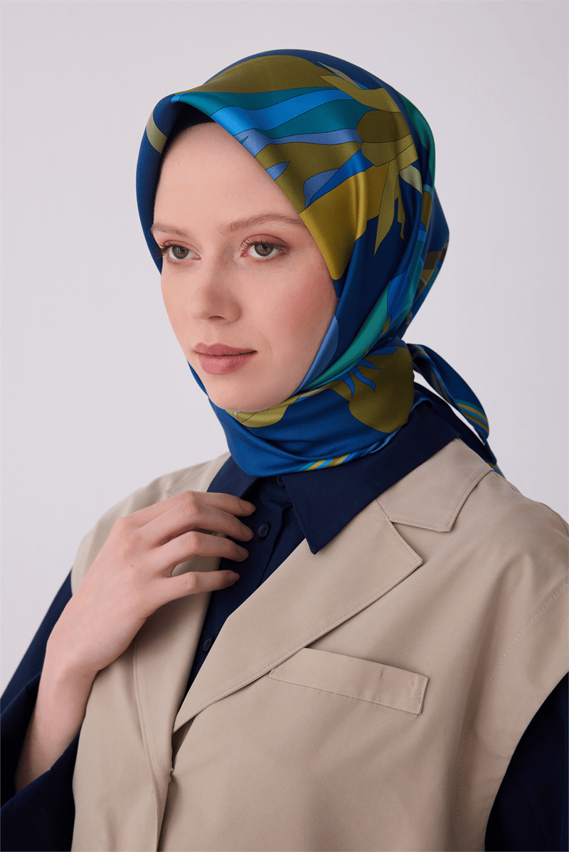 Belli Lacivert Çiçek Desen %100 Twill İpek Eşarp 4303-80