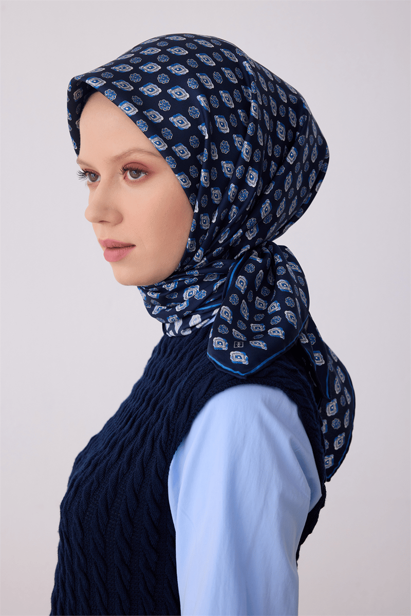Belli Lacivert Etnik Desen %100 Twill İpek Eşarp 4308-04