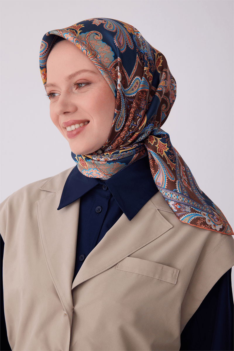 Belli Lacivert Etnik Desen %100 Twill İpek Eşarp 4304-31